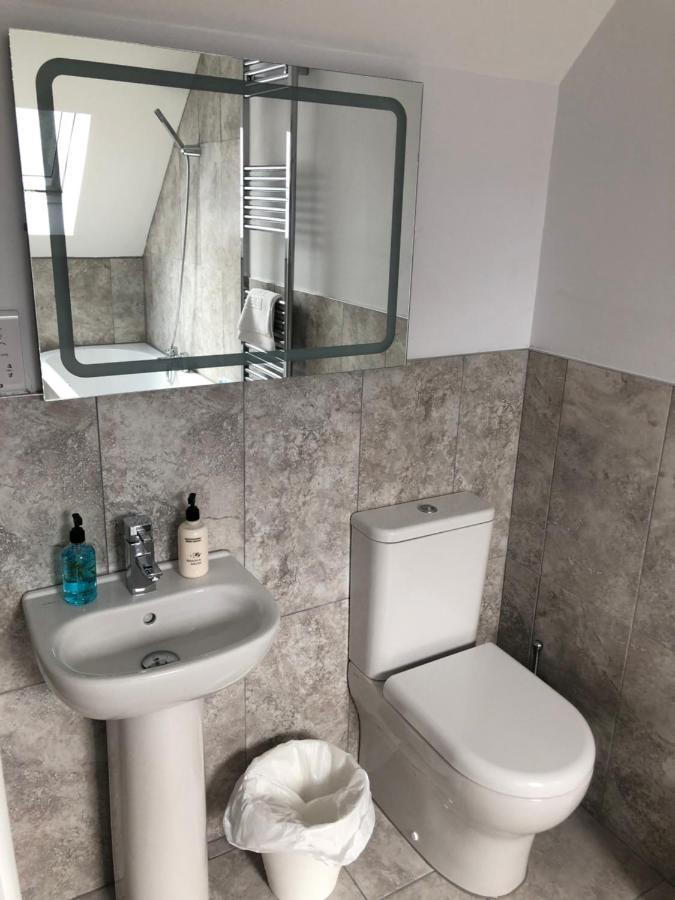 Hamilton Arms Suites Midhurst Dış mekan fotoğraf