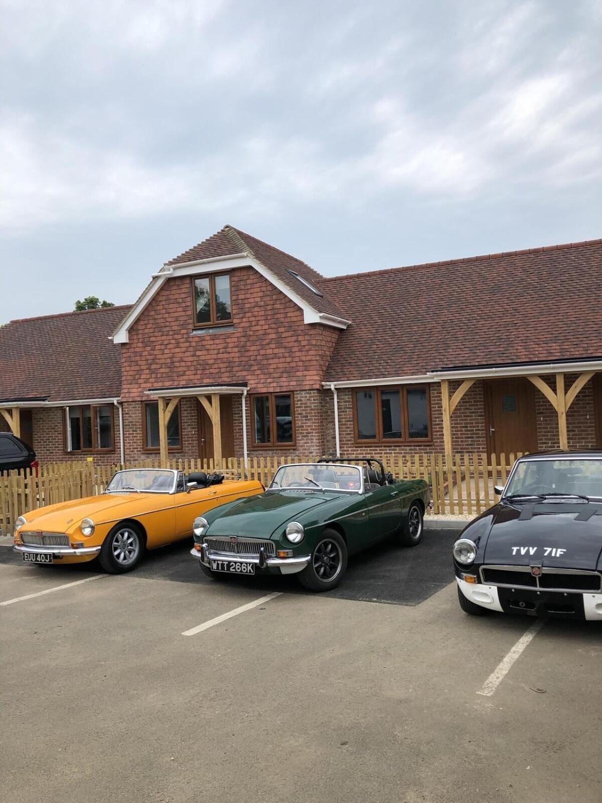 Hamilton Arms Suites Midhurst Oda fotoğraf